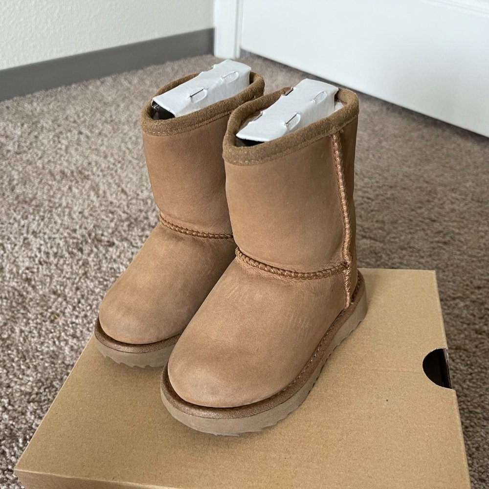 UGG® Classic Short II Waterproof Boot Walker (Kids)